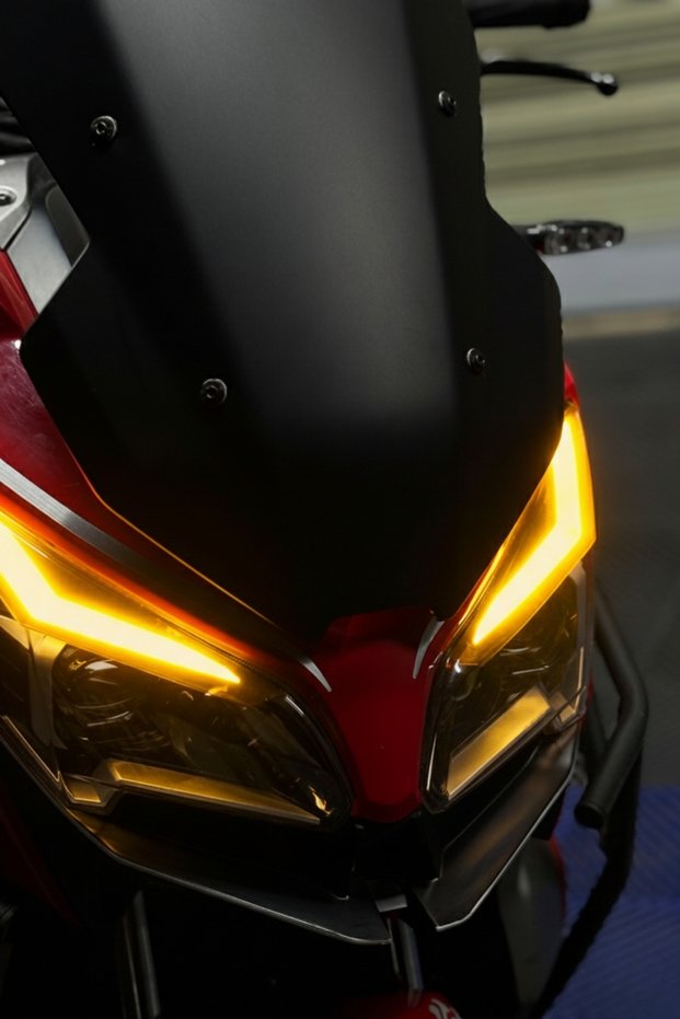 Headlight Film Headlight Design Film Sticker (Right and Left) for Rks Reale 125