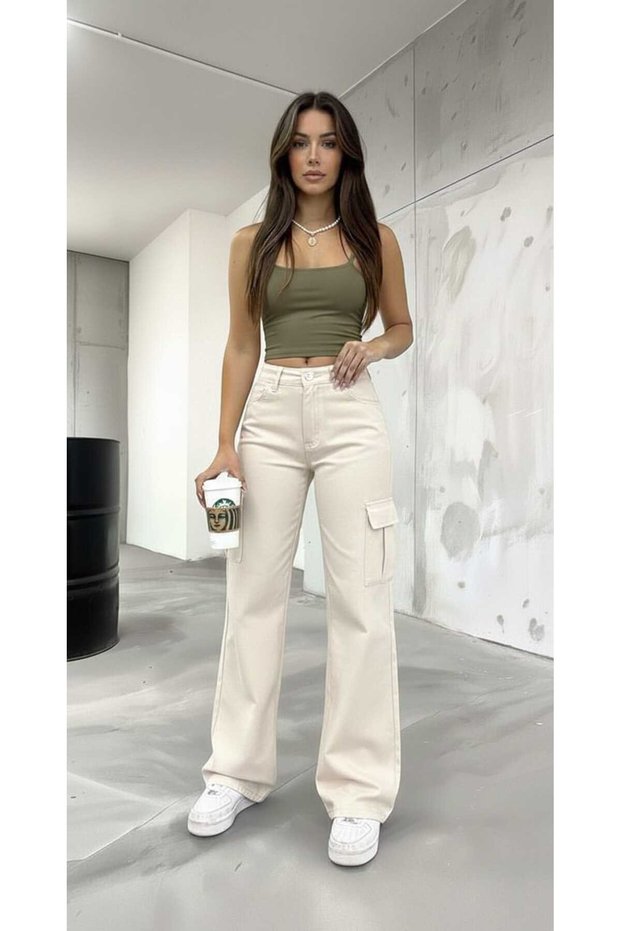 Women's Beige Cargo No Back Pocket Super High Waist Loose Stretch Fabric Baggy Leg Denim Jeans Pants