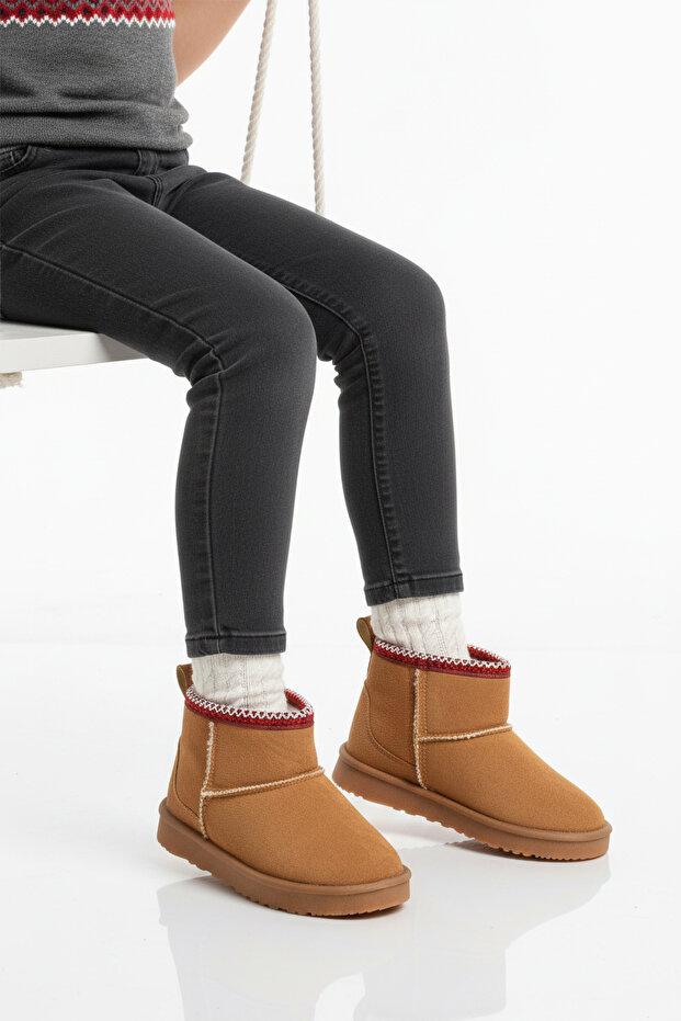 Tan Suede Fur Lined Cold Resistant Girls' Boots Ugy F
