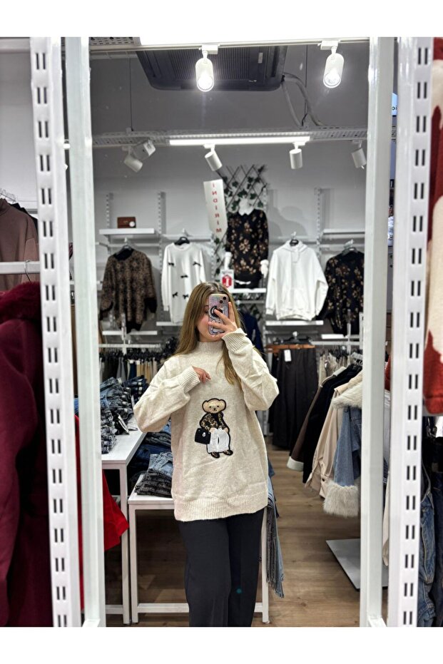 Teddy Figürlü Oversize Triko Kazak - 1