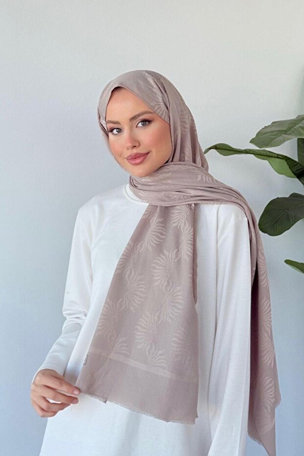 شال ستيلا من القطن العضوي باللون البيج