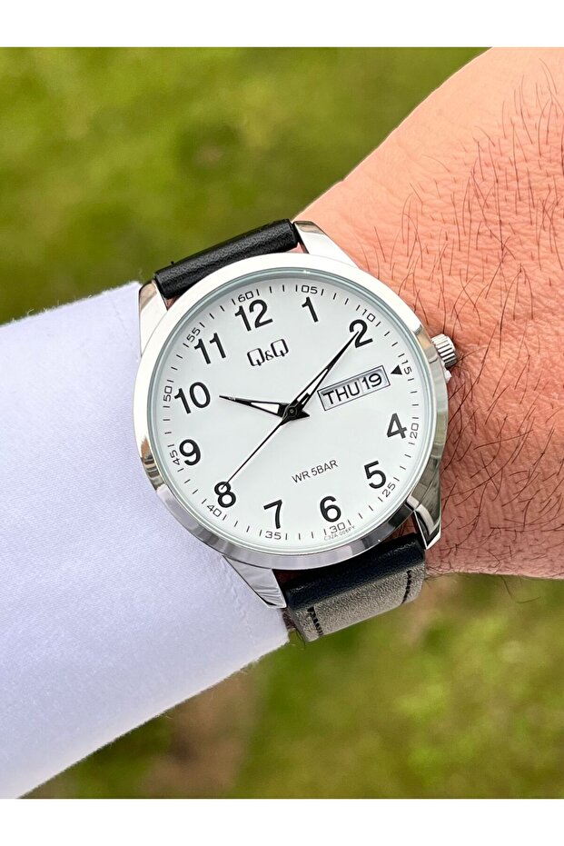 Original 2-Year Warranty Men's Wristwatch with Leather Strap and Day and Date Display