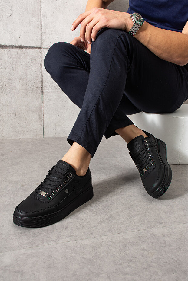 Casual Men's Sneakers