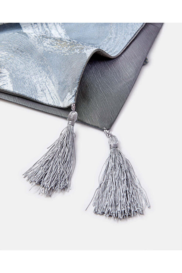 مفرش طاولة رمادي مطبوع - 4