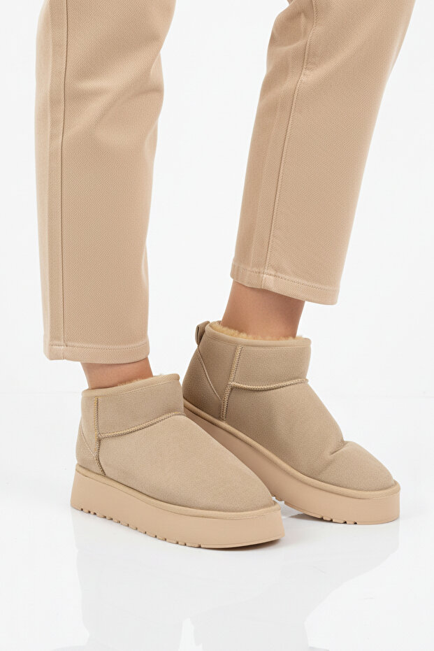 Beige Fur Lined Cold Resistant Women's Boots U-400 Z