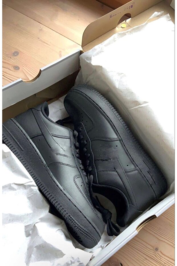 Sports Shoes