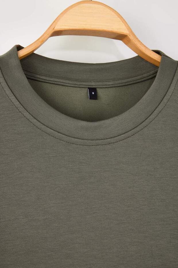 Haki Oversize/Geniş Kesim Yumuşak Dokulu Basic T-Shirt TMNSS26TS00003 - 5