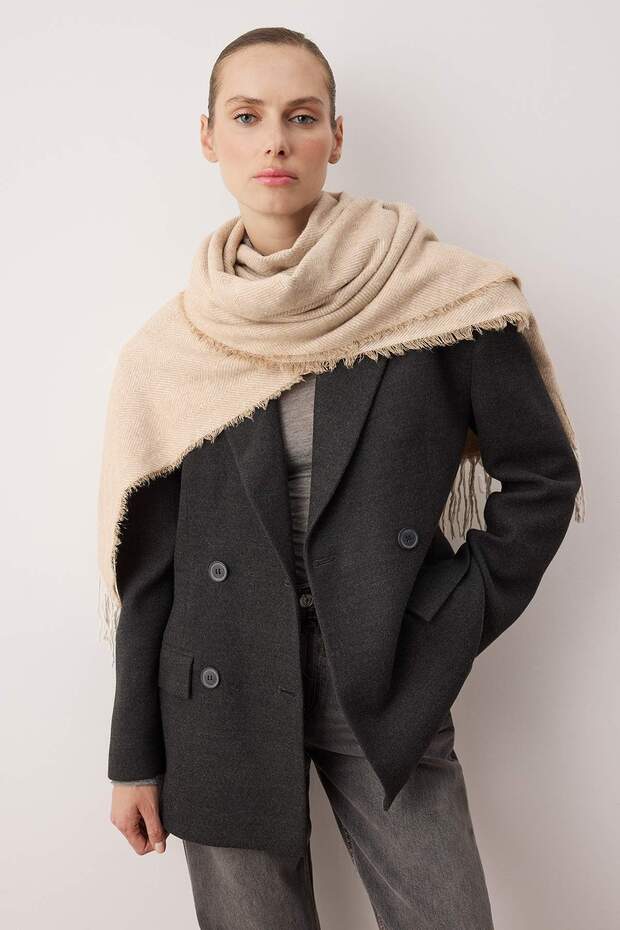 Damski szalik z miękkiej tekstury taupe TWOAW22AT0039 - 2