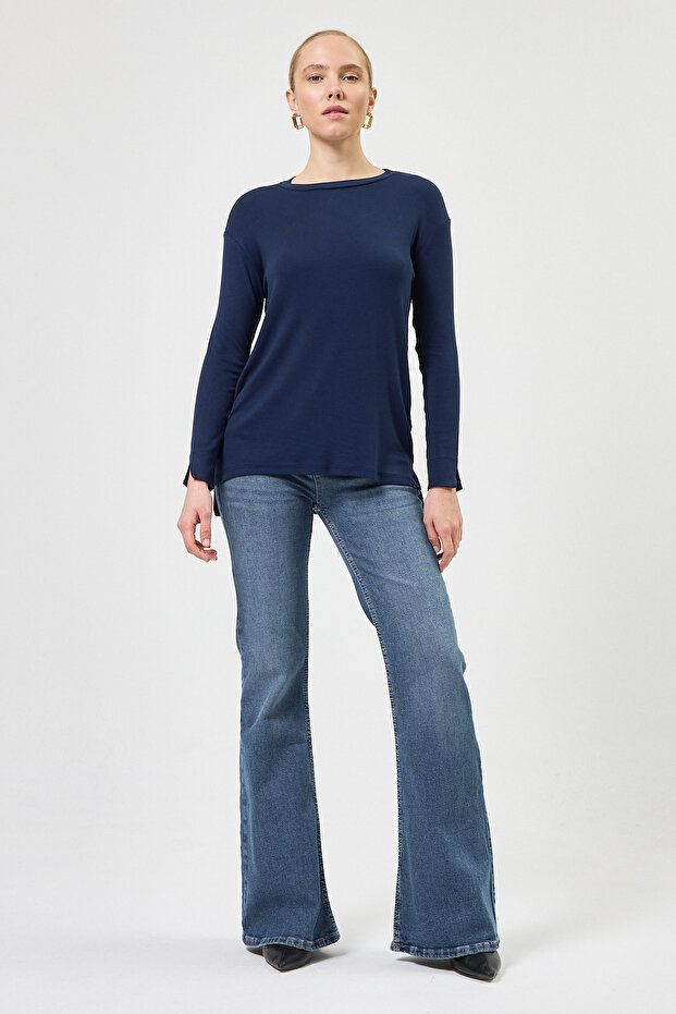 تيشيرت أزرق داكن برقبة دائرية شق تونيك 8229A - 7