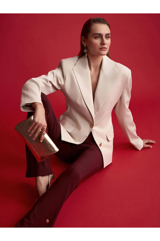 60774 Fitted Cut Padded Blazer-Ecru