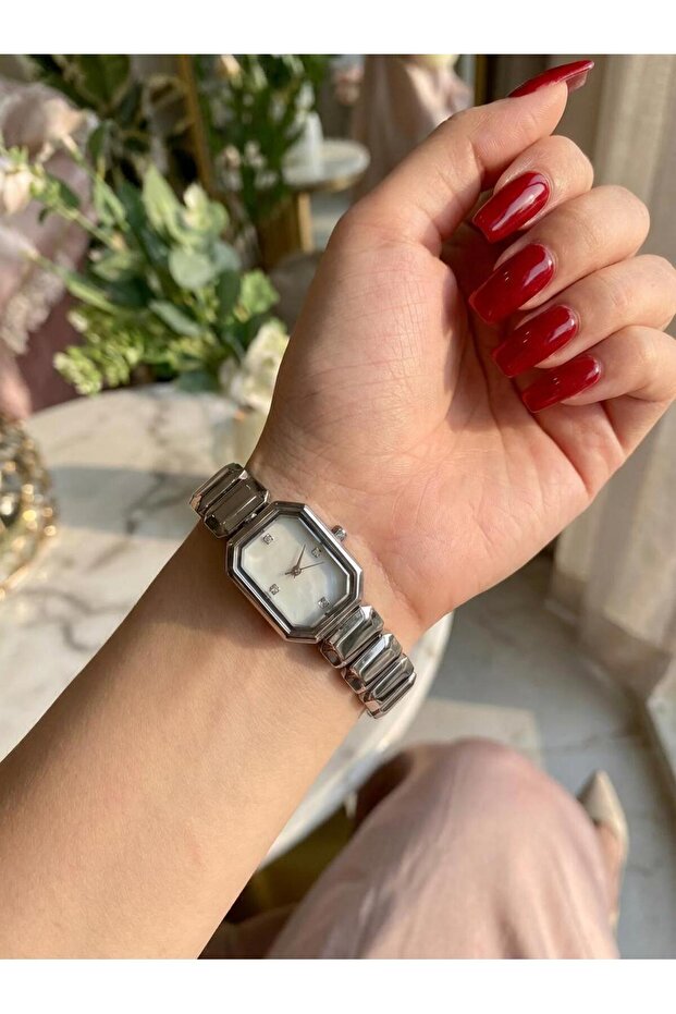 SWAROWSKİ MODEL KADIN SAATİ - 1