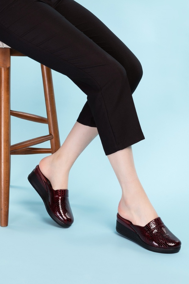 Women's Genuine Leather Wedge Heel Sabo Slippers Özl.906Yt Claret Red Honeycomb
