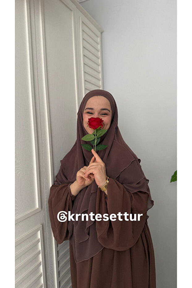 فستان حرير بطول متوسطنا بثلاث طبقات، تصميم بيضاوي بنسيج سوفليه، مناسب للحج والعمرة مع خمار