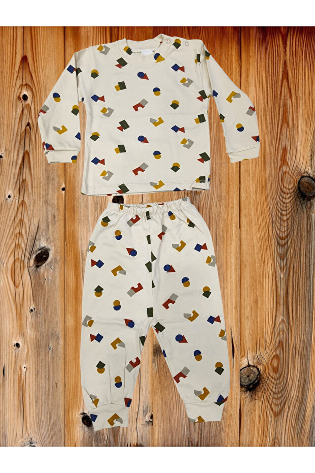 Children's Patterned Long Sleeve Pajama Set with Snap Buttons on the Shoulders