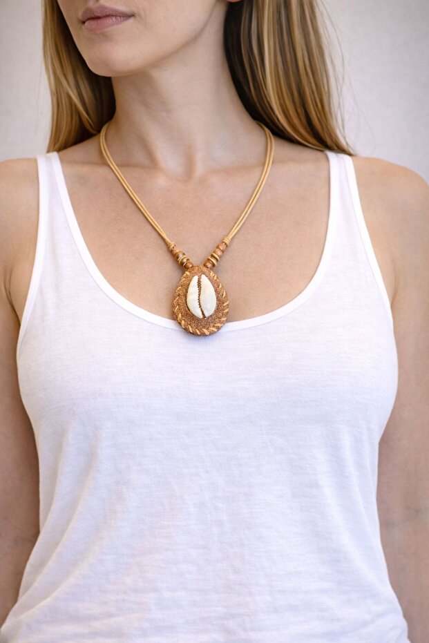 Genuine Leather Mussel Unisex Necklace Length 21