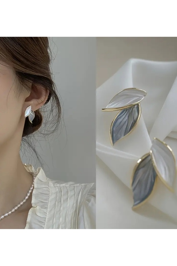 Double Color Textured Enamel Leaf Design Earrings Silver