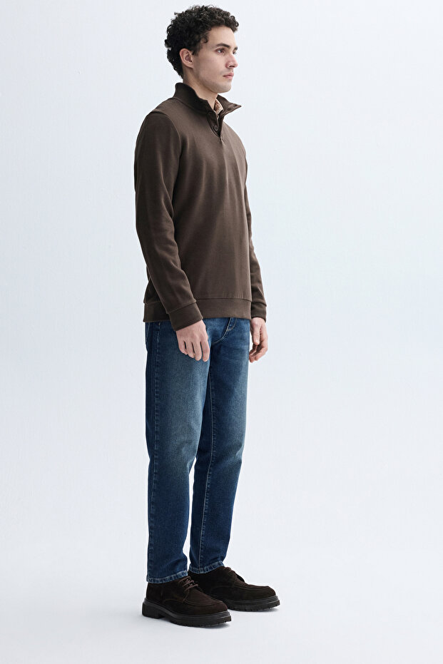 DÜĞMELİ DİK YAKA SWEATSHIRT - 3