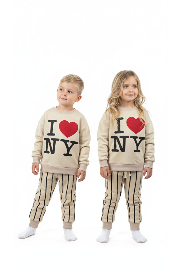 طقم بدلة رياضية مخططة من Love NY