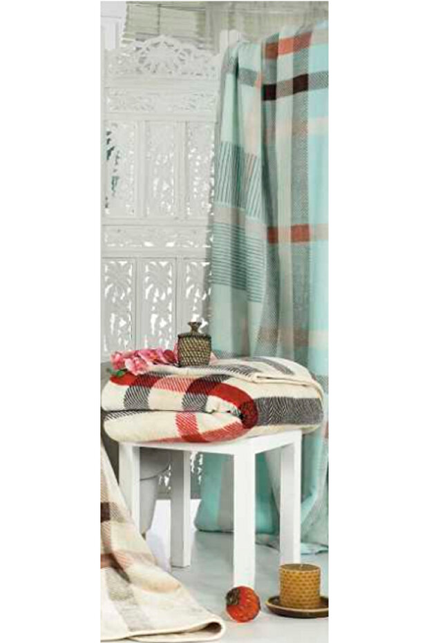 بطانية مزدوجة الحجم باللون الأحمر - 2