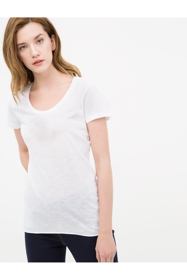 Women's White Hollow Collar Relaxed Cut Short Sleeve T-Shirt 6YAK12467YK
