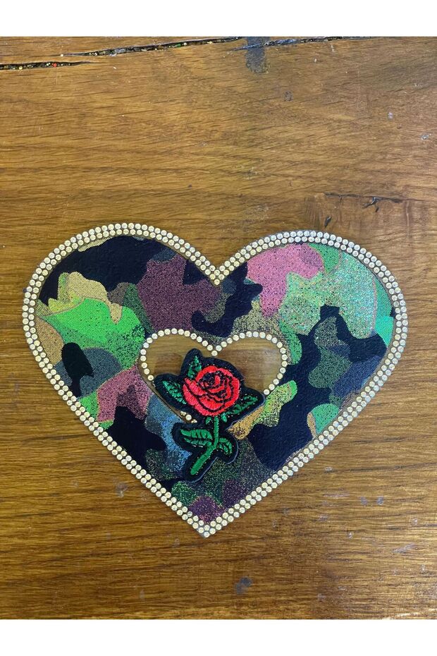 15X12 CM IRON-ON ADHESIVE IRISH COLOR HEART RED ROSE APPLIQUE CEAR PATCH