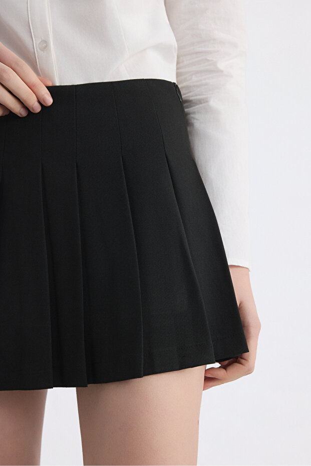 تنورة سوداء مطوية مزدوجة الطيات - 7