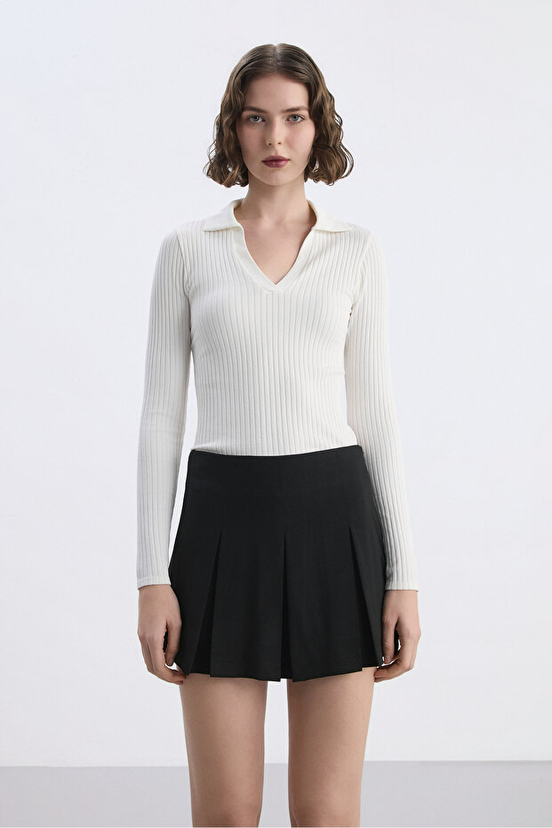 Siyah Pileli Şort Etek - 8