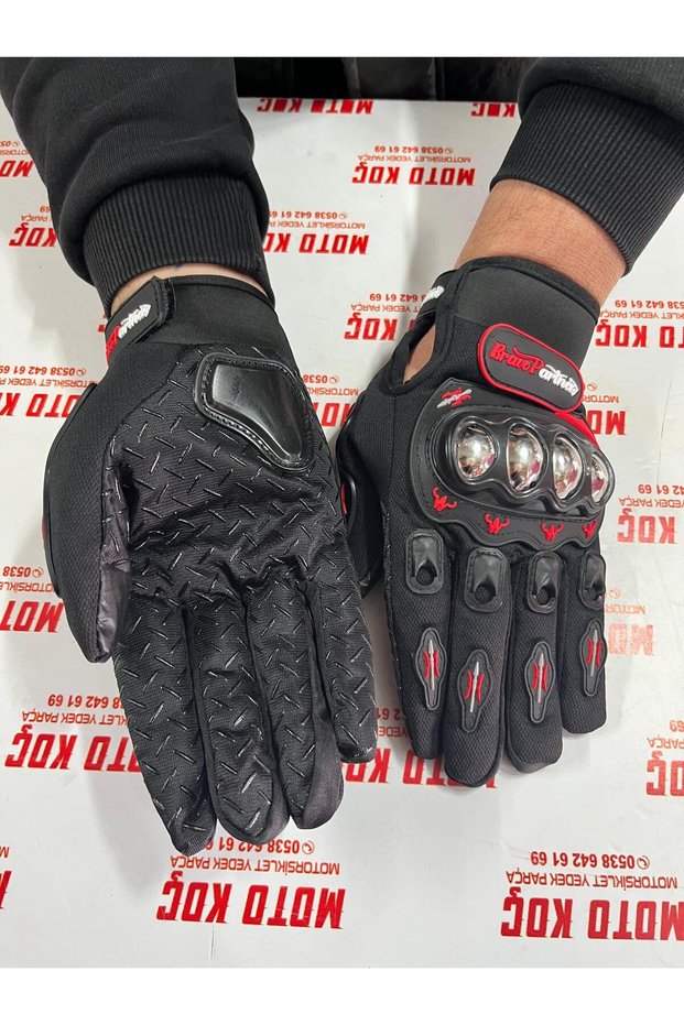 Motorcycle Protective Gloves (What Traffic Wants, Protected from Inside and Out)