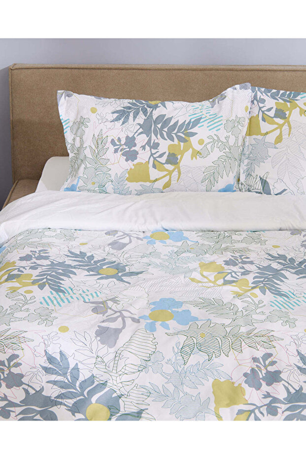 Multicolour 4 Piece Leaf Printed Comforter Set (Double Size) - 2