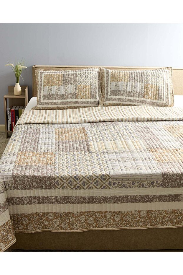 Beige 3 Piece Patchwork Printed Quilt (Double Size) - 2
