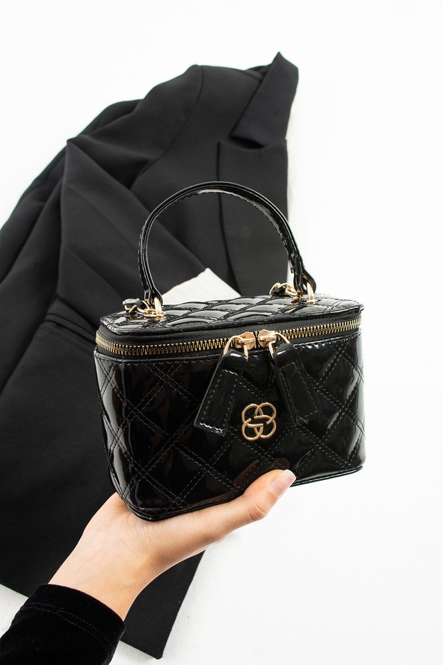 Embroidered luxury and chic knitted chain hand and shoulder bag