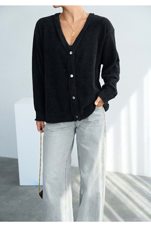 تصميم سترة ذات 4 أزرار باللون الأسود مع ريش STD - 1