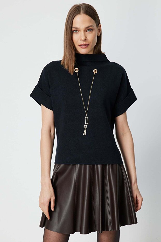 Mock Neck Knitwear Sweater with Accessory Detail