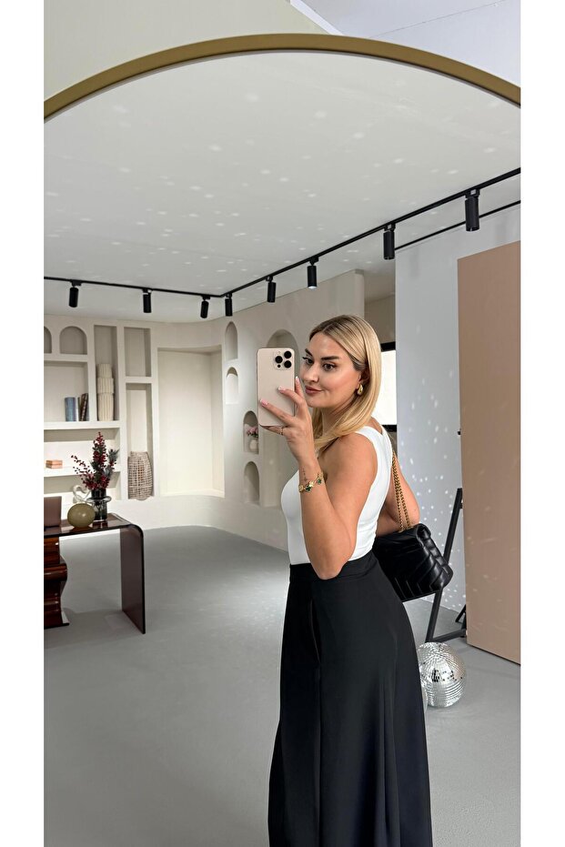 Square Neck Stretch Fabric Basic White Blouse - 3