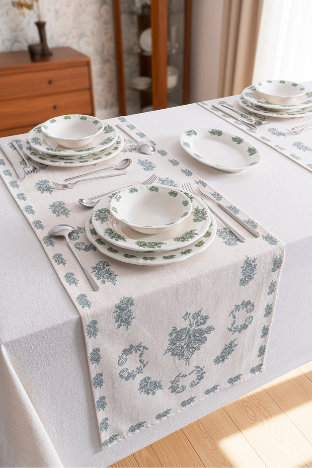 Vintage Green Patterned Modern Tablecloth |   Elegant Linen Table Table Runner 40X140 cm
