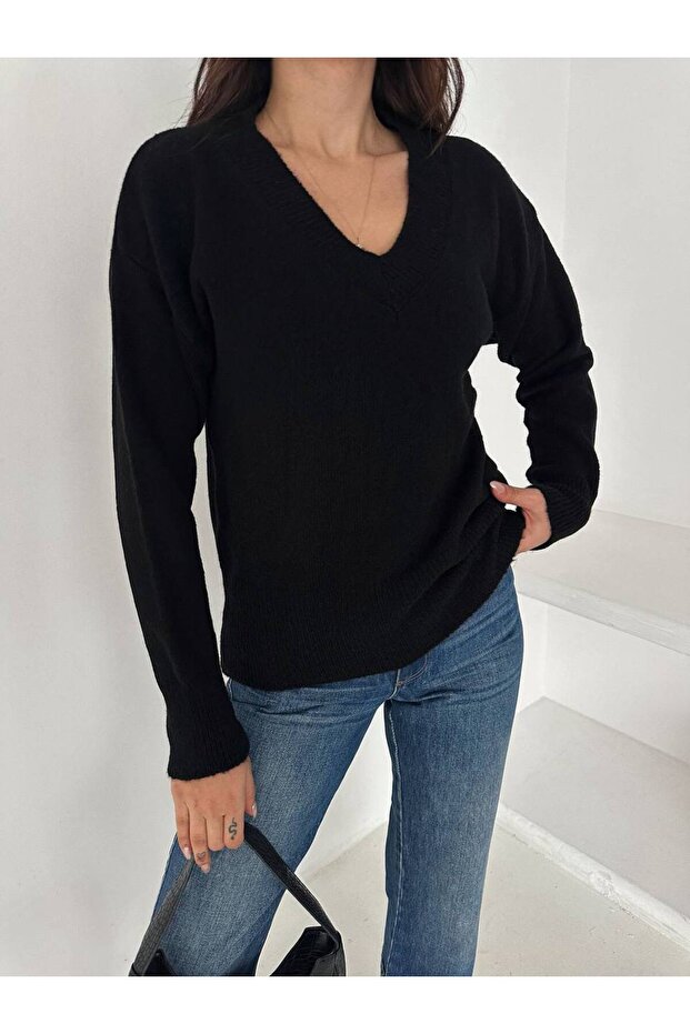 سترة تريكو أساسية برقبة على شكل حرف V - 2