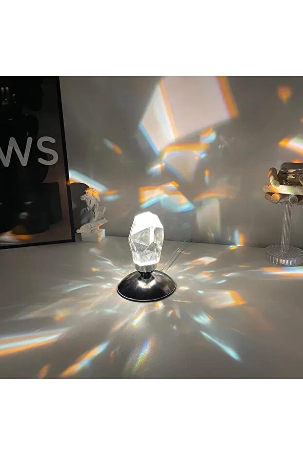 مصباح طاولة كريستالي، إضاءة ديكورية تضفي أجواءً مميزة - 3