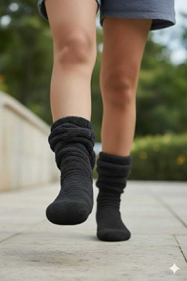 Wellsoft Plush Knee High Home Socks Long Socks Booties Winter Unisex Black