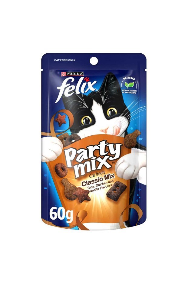 Purina Felix Party Mix Classic Mix Dry Cat Treats 60g, Irresistible Flavors for Cats