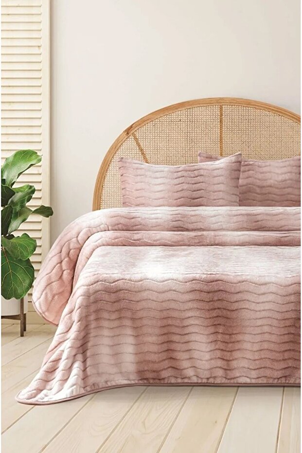 Dream Home Double Plush Blanket Set - 220 X 240 cm - Original Boxed - Powder