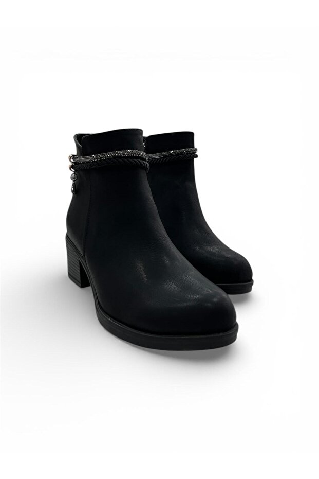 أحذية مرصعة بالكريستال - 1