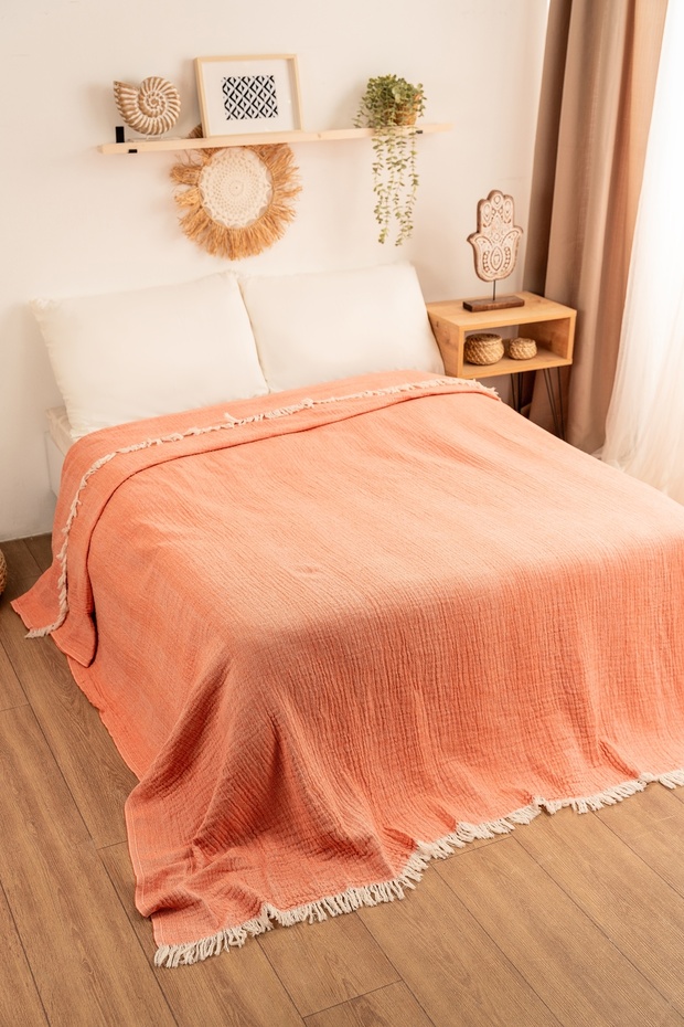 Muslin Piquette and Bedspread