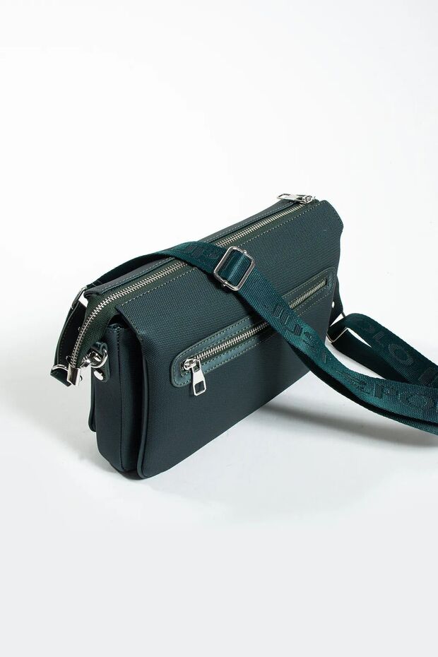 Stylish and Luxurious Design Lakos Stylish Shoulder Bag with Adjustable Strap Size: 21 X 28 cm