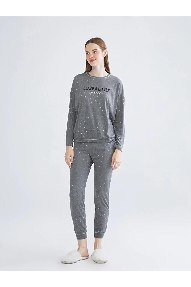 Gray Crew Neck Printed Women's Pajama Set (W5)