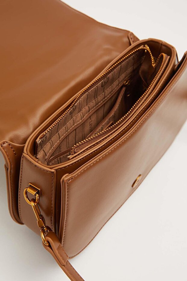 Camel Oval Model Handbag - 3