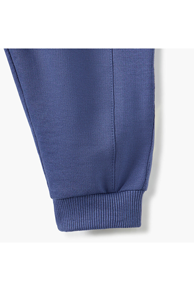 Solid Joggers with Drawstring Closure and Pockets - 4