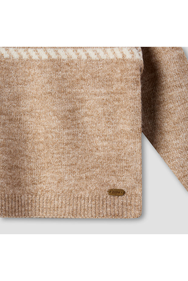 كنزة صوفية مطبوعة بنقشة شجرة بأكمام طويلة - 5