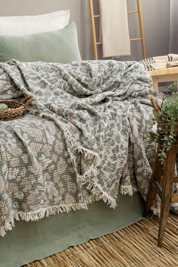 Leopard Green 4-Layer 100% Cotton Muslin Woven Bedspread, Armchair Cover - 4