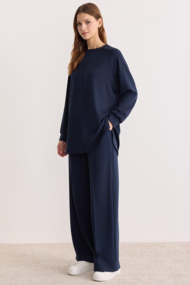 طقم مودال أساسي باللون الأزرق الداكن - 2