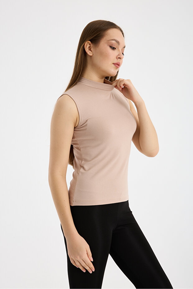 Women's Sleeveless Body Turtleneck